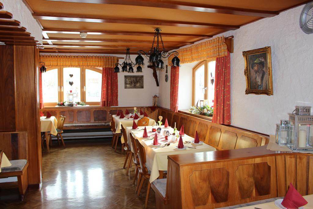 Alpenmotel Saeuling Pinswang Buitenkant foto