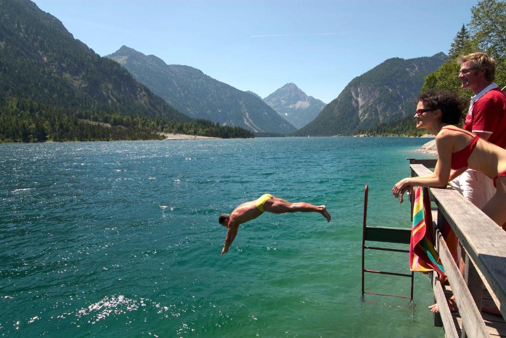 Alpenmotel Saeuling Pinswang Buitenkant foto