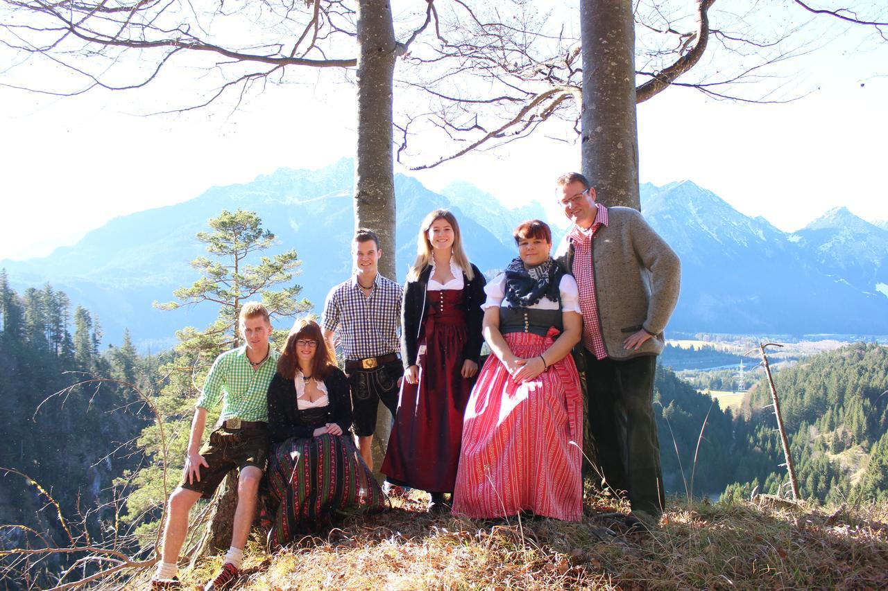 Alpenmotel Saeuling Pinswang Buitenkant foto