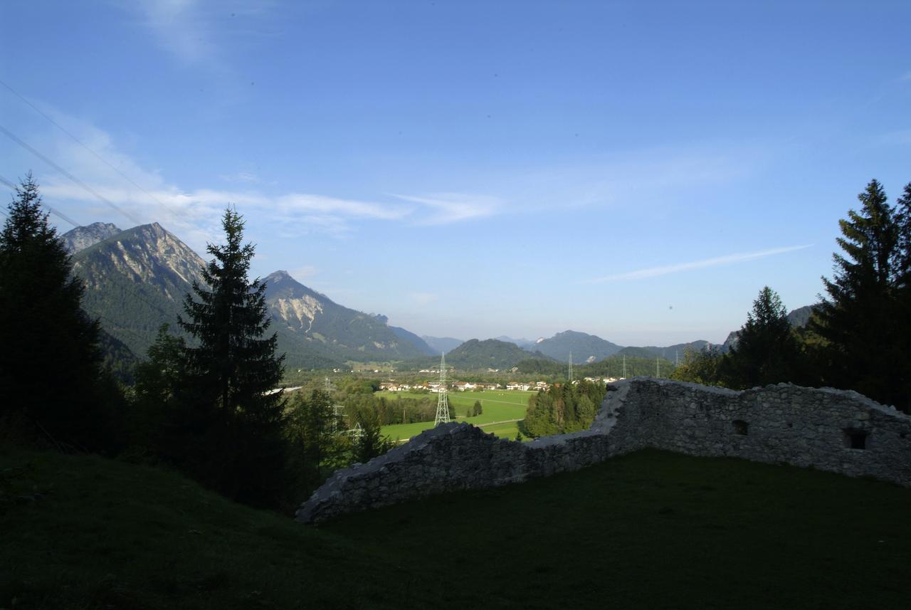 Alpenmotel Saeuling Pinswang Buitenkant foto