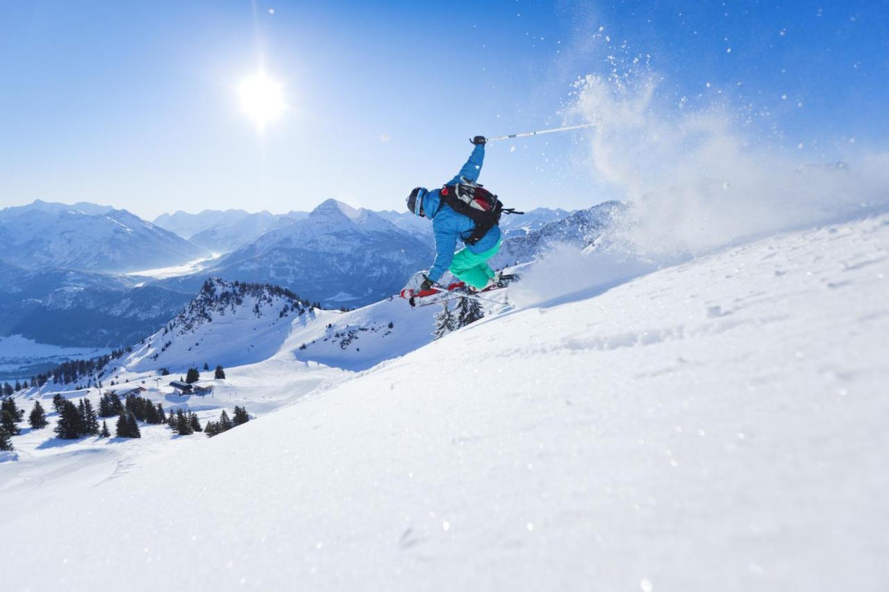 Alpenmotel Saeuling Pinswang Buitenkant foto