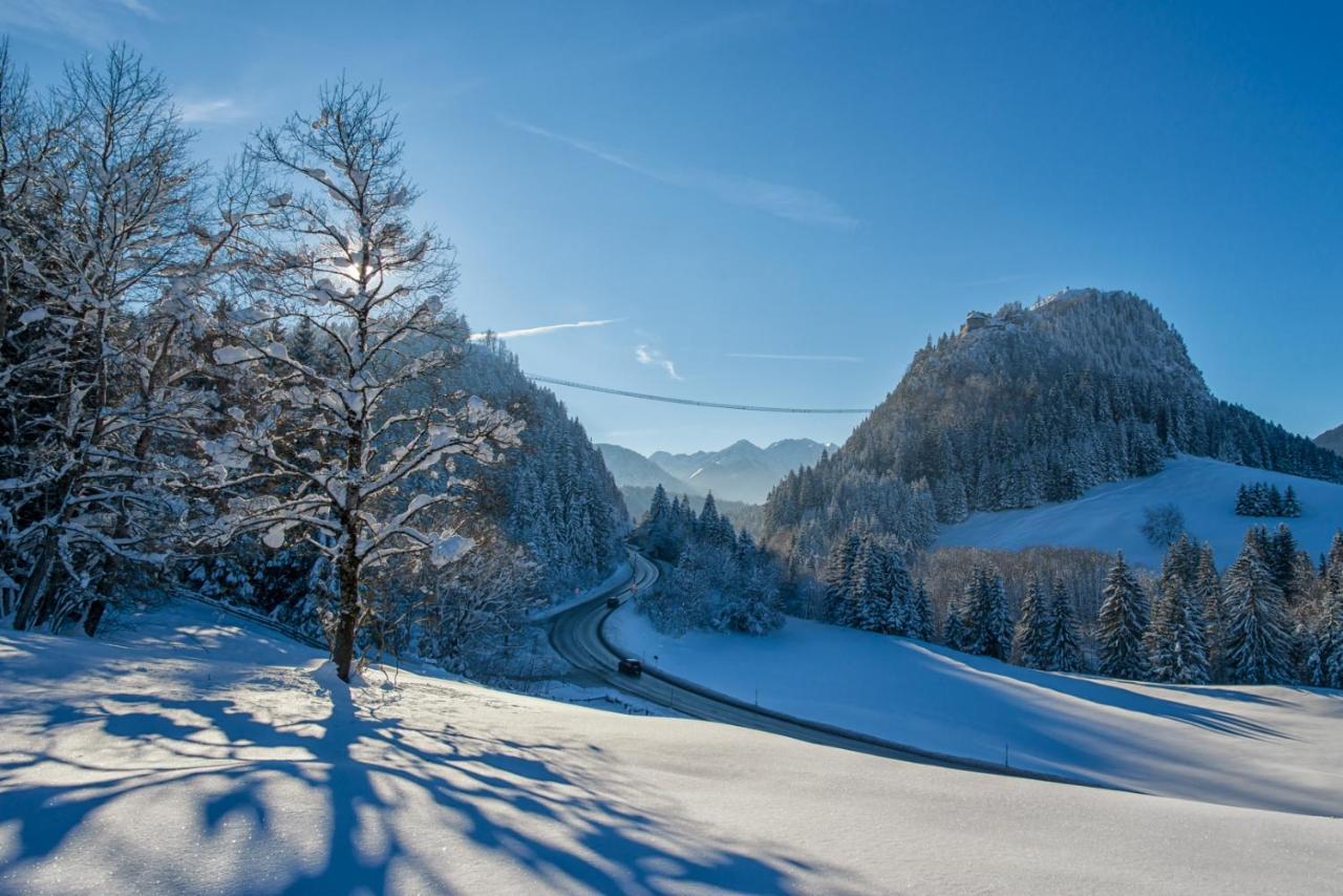 Alpenmotel Saeuling Pinswang Buitenkant foto